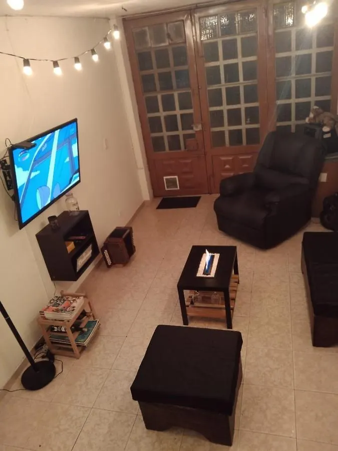 Homestay Cerca Al Aeropuerto Domina House Apartment Bogota